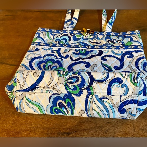 💥Vera Bradley Large Toggle Closure Tote💥 NWOT - Picture 4 of 9